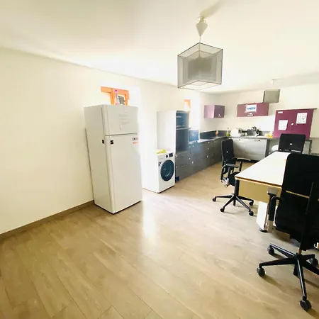 H1 - Chambre Quadruple - Tres Proche Du Luxembourg * Hayange