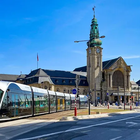 H1 - Chambre Quadruple - Tres Proche Du Luxembourg Privatunterkunft