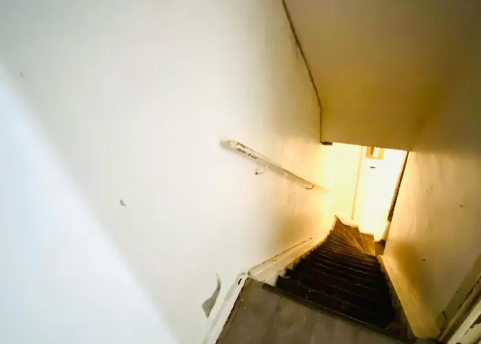 H1 - Chambre Quadruple - Tres Proche Du Luxembourg Alloggio in famiglia *